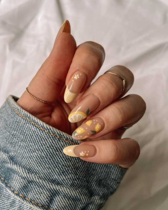 Fresh squeezed summer nails 🍋✨🌼 Used @looky.ca gel nail polish as usual! 

______

Spring summer nail art, lemon nails, butter yellow nails, fruit nails
.
.
.
#springnails #summernailart #lemonnails #butteryellow #yellownails💛 #summernails #springnailart #almondnails #nailsnailsnails