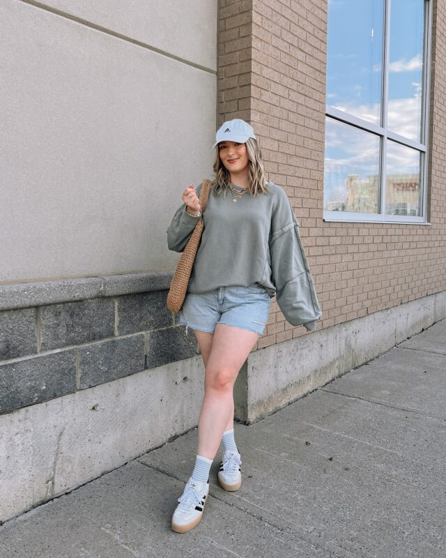 Happy shorts & sweatshirt season to all who celebrate 🩵✨ Say “DETAILS” to have links to shop sent to your DMs!

_______

Midsize spring to summer fashion, easy casual outfits, oversized crewneck sweatshirt, denim shorts, summer outfit inspo, adidas sambas, real life outfits
.
.
.
#midsizefashion #summeroutfitideas #summeroutfits #aerie #aeriereal #summerootd #size12 #size14 #everydaystyle #springoutfits #springootd