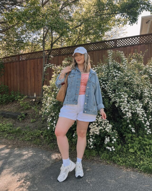 I found what I want to do with my life - go on walks in the sunshine ☀️ Say “DETAILS” to have outfit links sent to your DMs!

________

Midsize spring to summer outfits, easy outfit ideas, white shorts, denim jacket, new balance sneakers, sporty outfit
.
.
.
#midsizefashion #midsizeoutfits #everydaystyle #size12 #size14 #summeroutfitideas #summerootd #springoutfitideas #springoutfits #casualoutfitinspo #oldnavystyle #affordablefashion