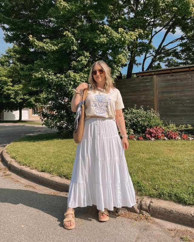 All I need is some sunshine 🌞🤍🌀 Say “DETAILS” to have outfit links sent to your DMs!

________ 

Midsize summer outfits, summer outfit inspo, graphic tee, white maxi skirt, straw tote bag, everyday style, summer ootd, size 12
.
.
.
#midsizefashion #midsizeootd #summeroutfits #summeroutfitinspo #maxiskirt #oldnavystyle #aexme #aeriereal #summeroutfitideas #size12 #simpleoutfits